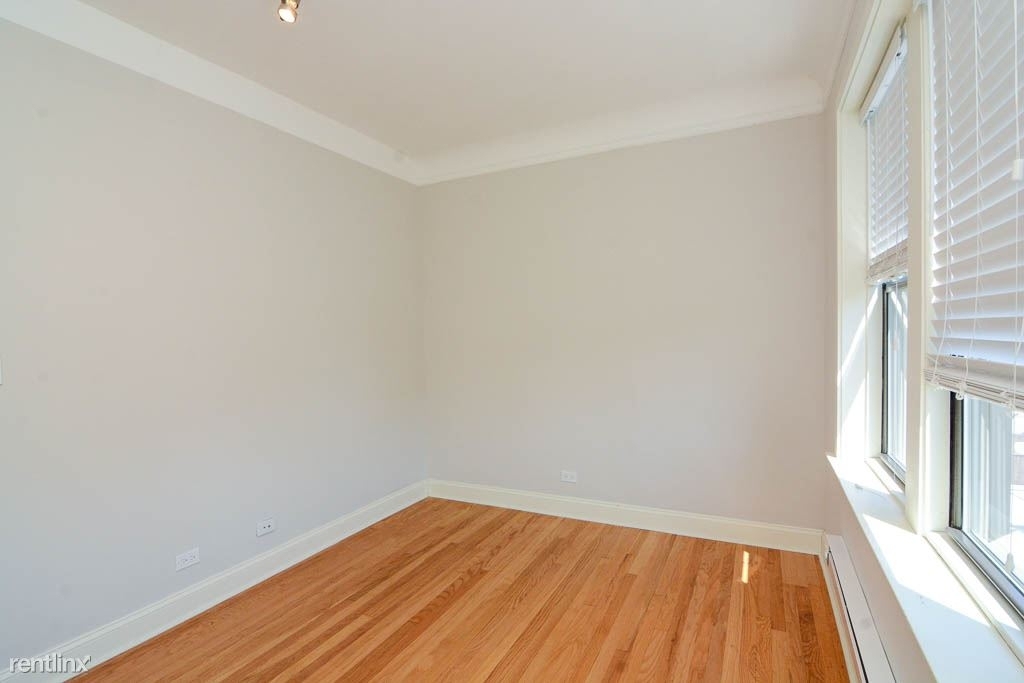 2323 N. Rockwell, Unit 4c - Photo 15