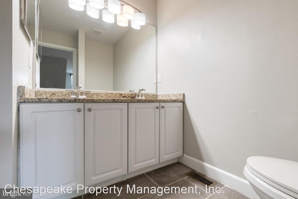 8716 Green Field Court - Photo 23