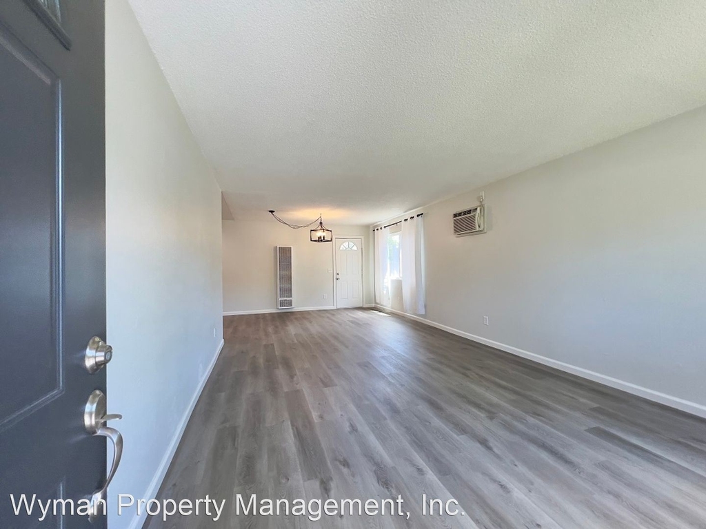 340-342 Underhill Drive - Photo 2