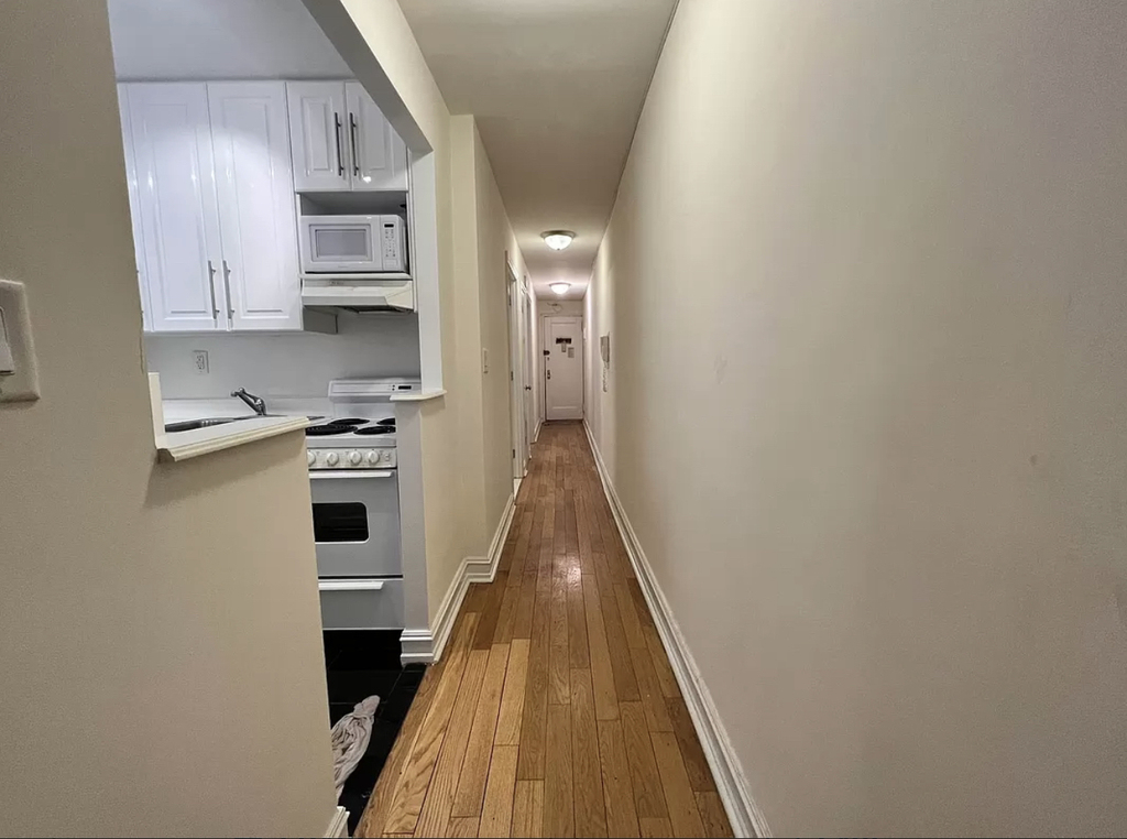 148 West 68th Street - Photo 3