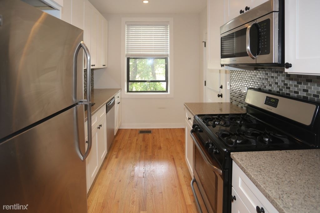 3138 N. Seminary, Unit 2d - Photo 1