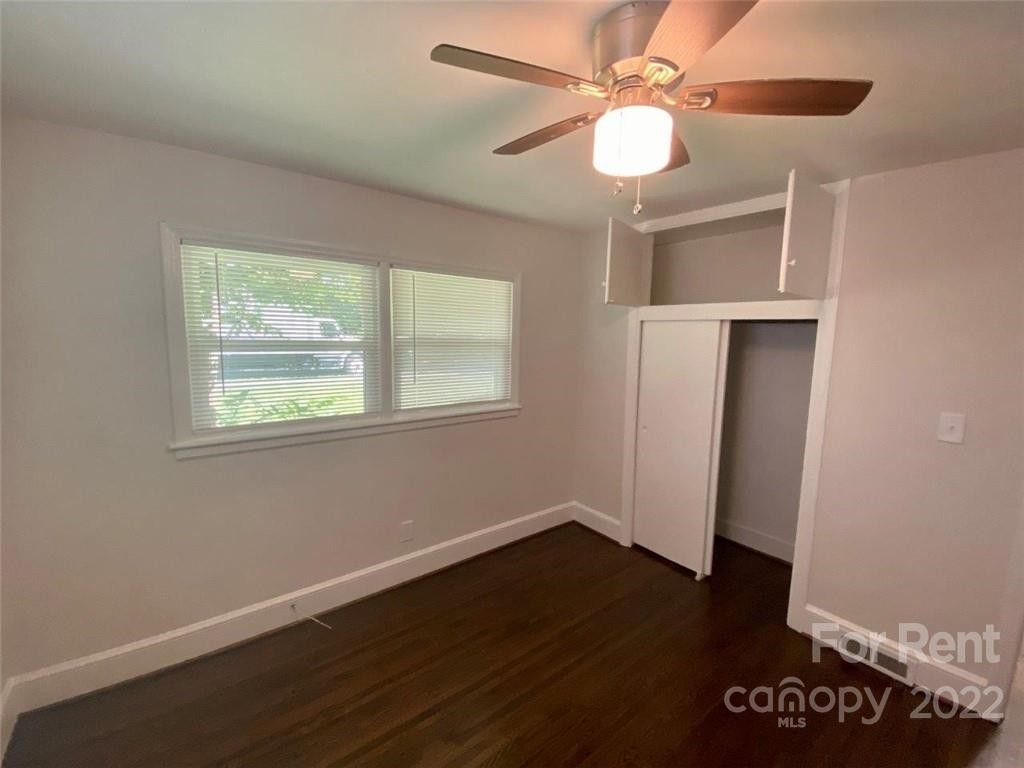 1133 Roanoke Avenue - Photo 11