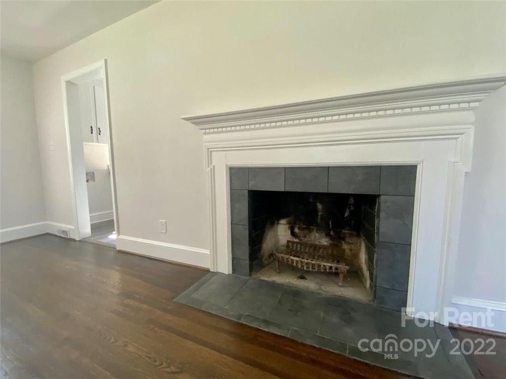 1133 Roanoke Avenue - Photo 4