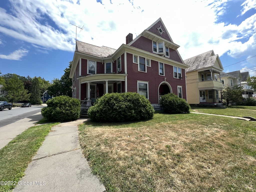 1084 Wendell Avenue - Photo 1