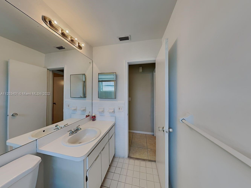 1325 Funston St - Photo 12