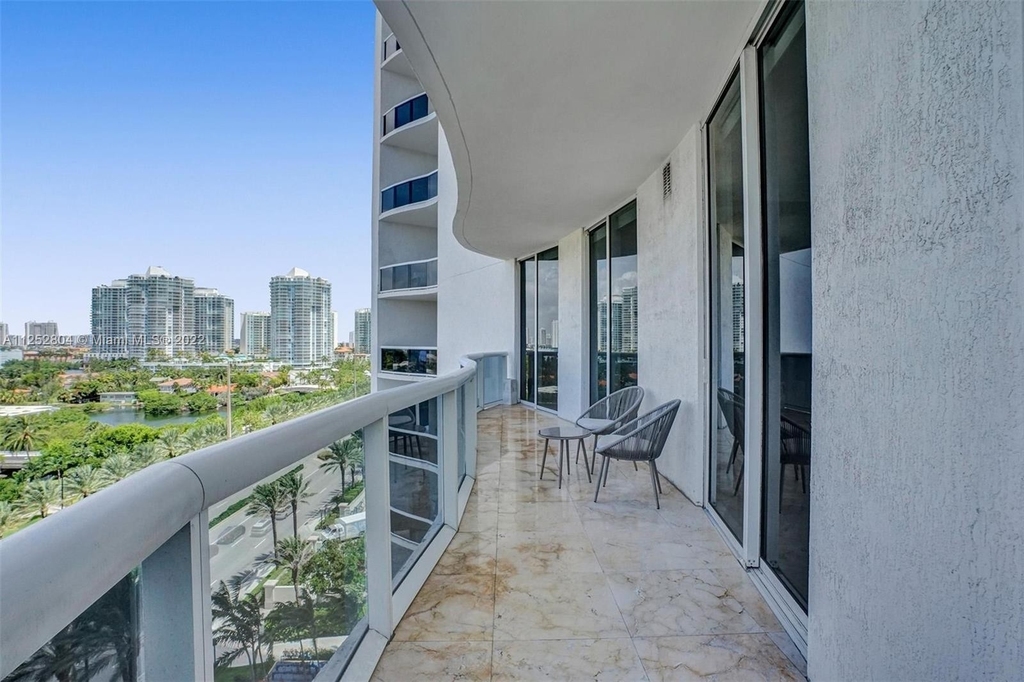 16001 Collins Ave - Photo 38