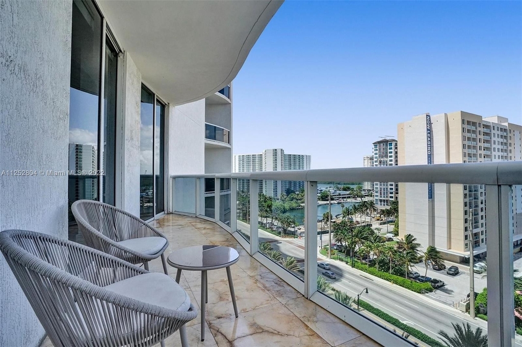 16001 Collins Ave - Photo 37