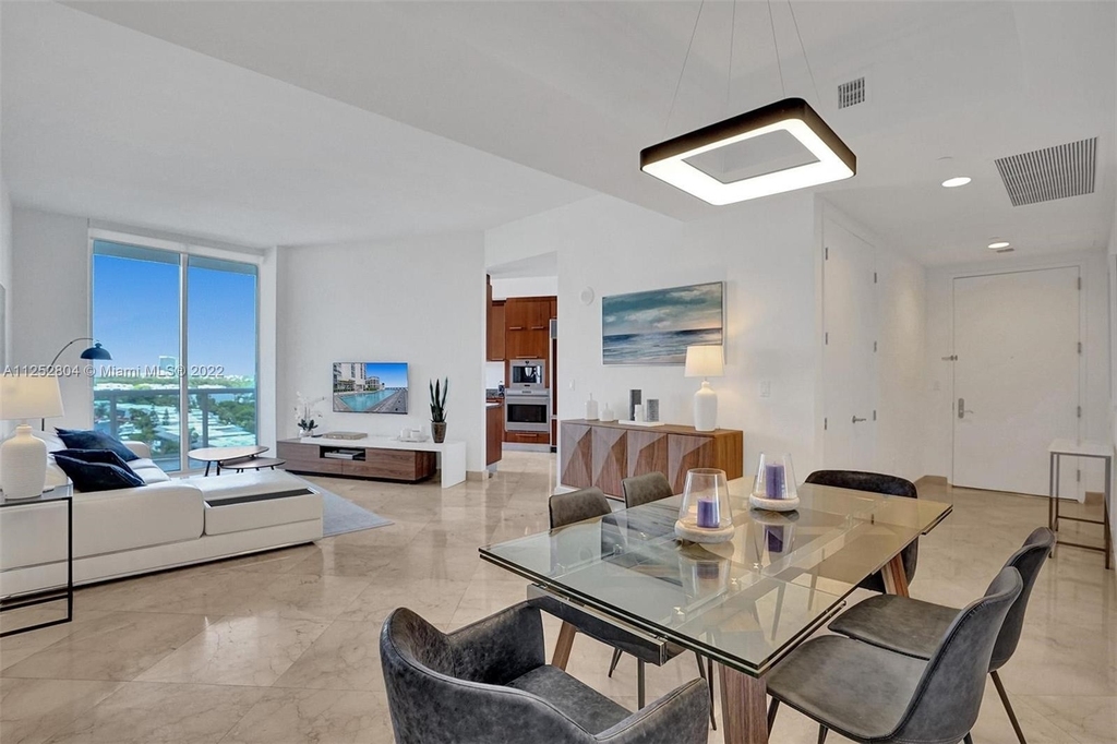 16001 Collins Ave - Photo 6