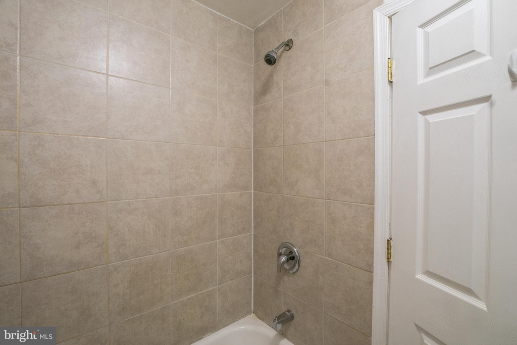 2251 N Sydenham Street - Photo 4