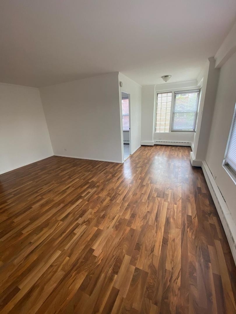 2630 W Berwyn Avenue - Photo 9