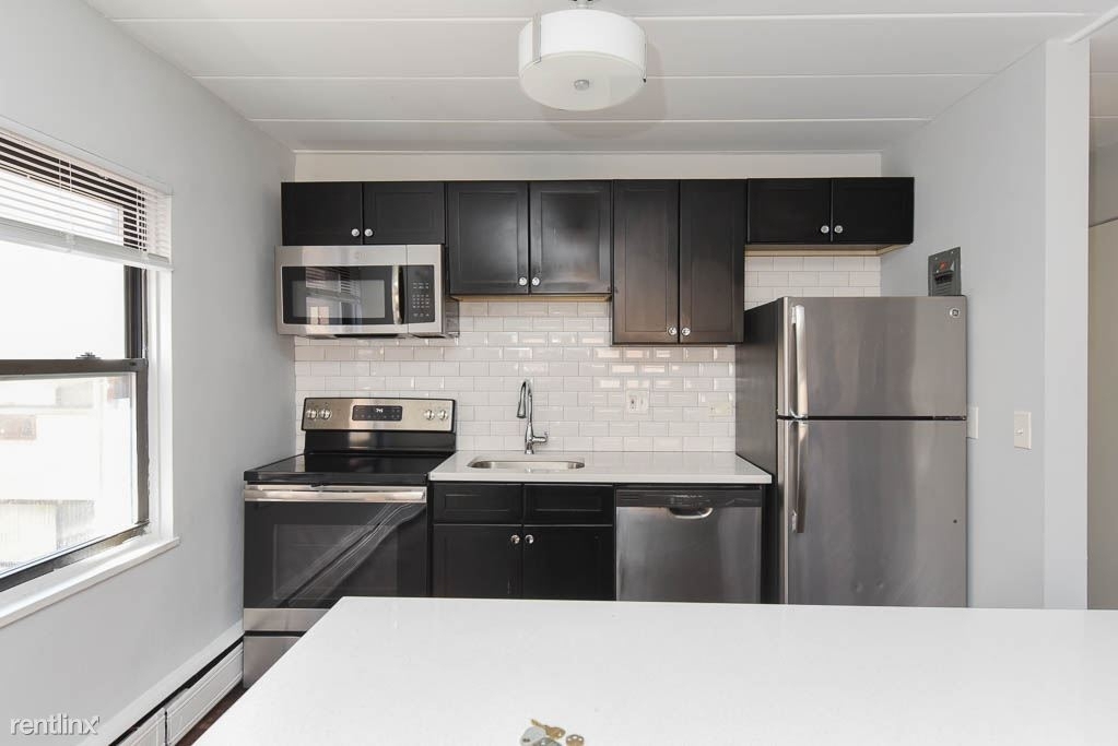 6007 N. Kenmore, Unit 104 - Photo 1