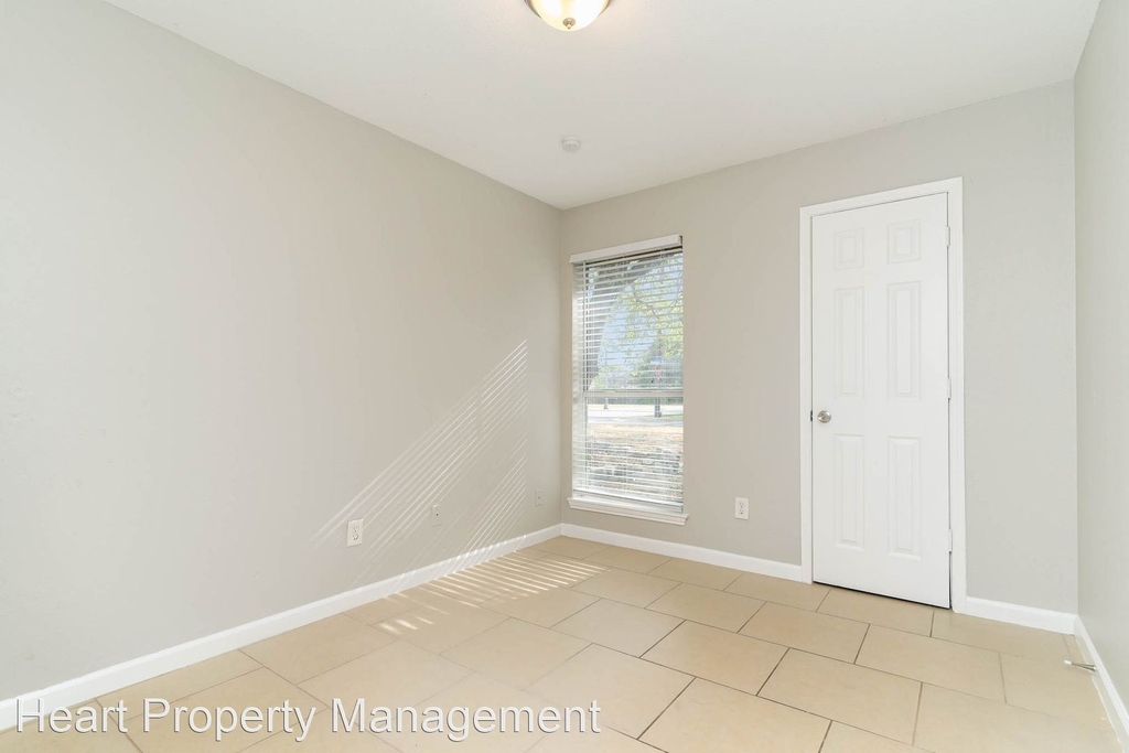 6000 Windsong Dr - Photo 3