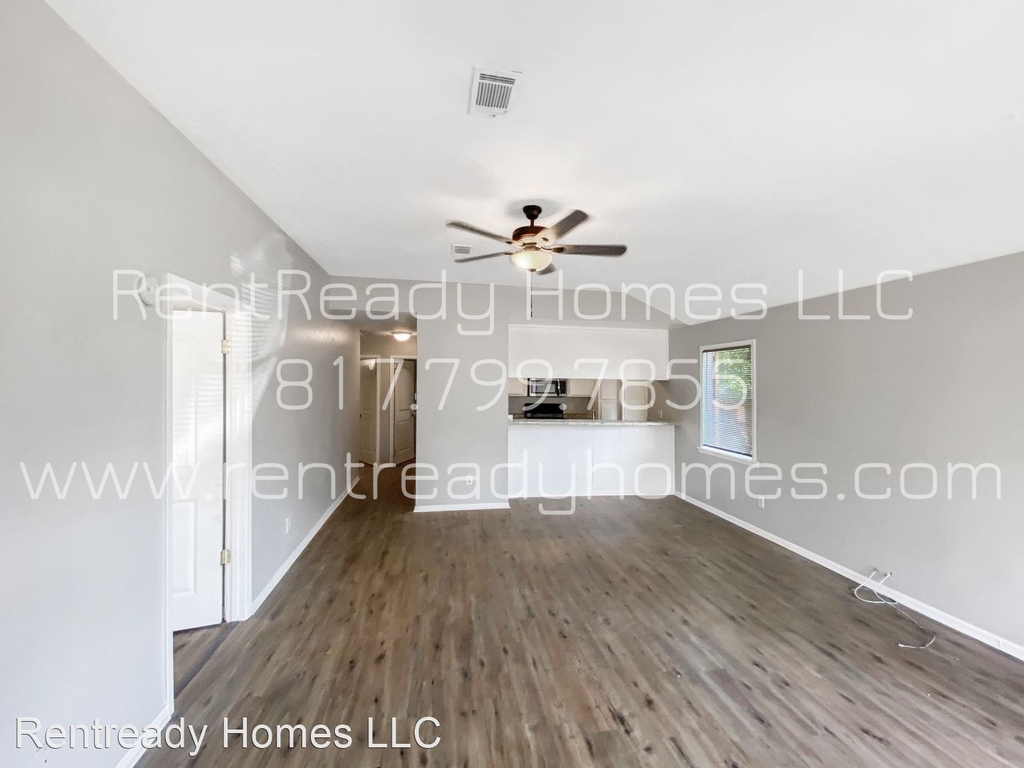 1118 Bittle Ln - Photo 4