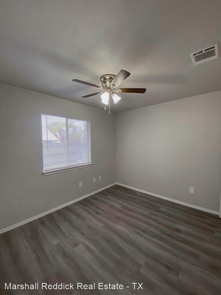 10118 Woodtrail - Photo 15