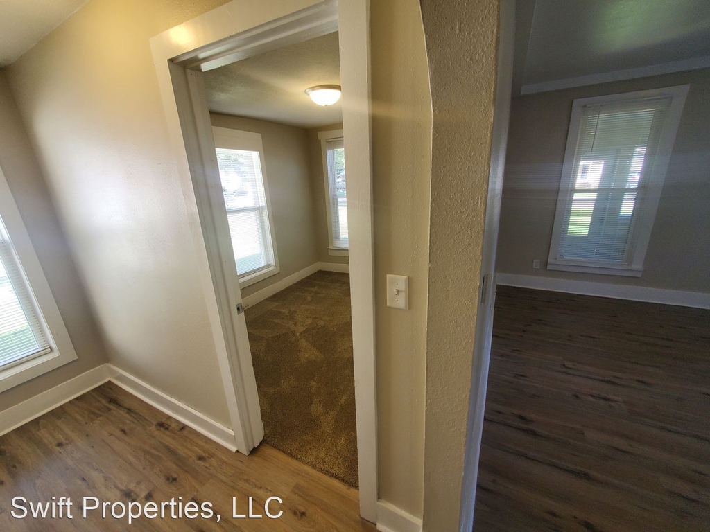 2729 East Grand Avenue - Photo 12