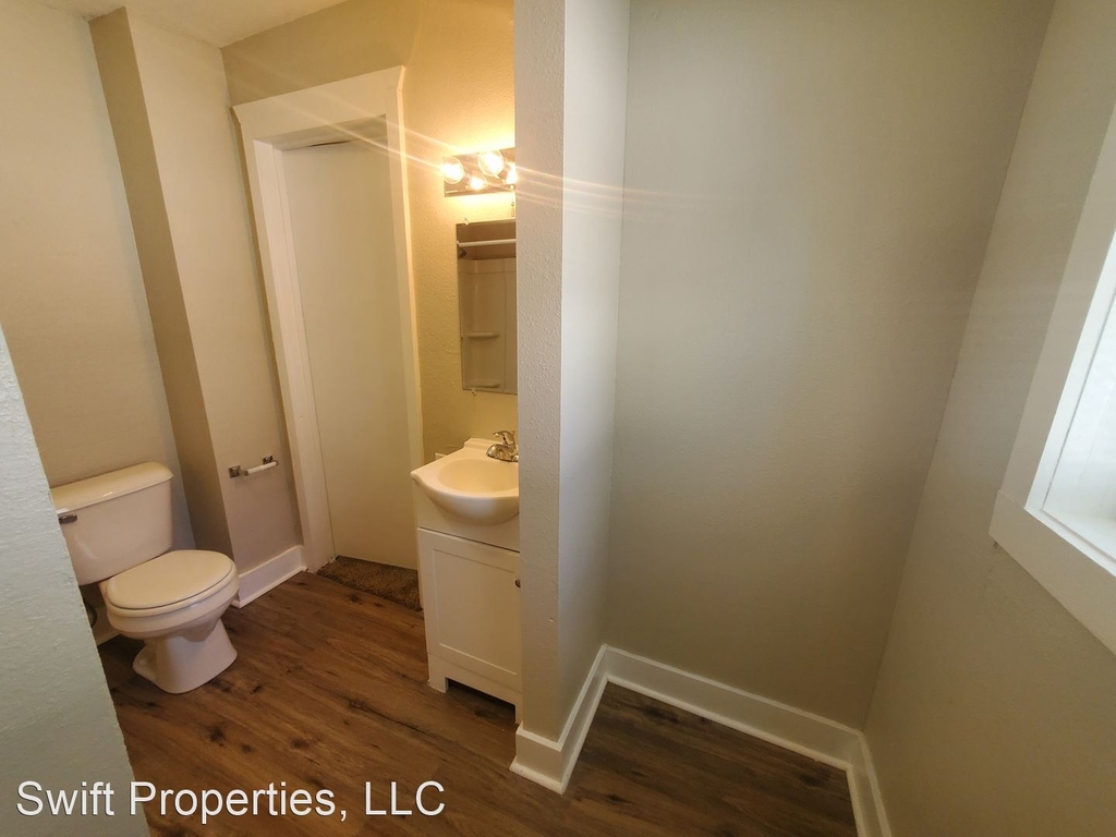 2729 East Grand Avenue - Photo 17