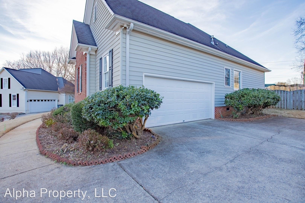 108 Misty View Ct - Photo 2