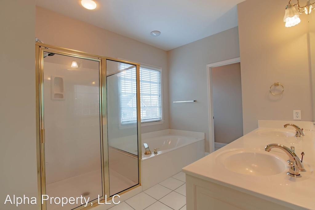 108 Misty View Ct - Photo 3