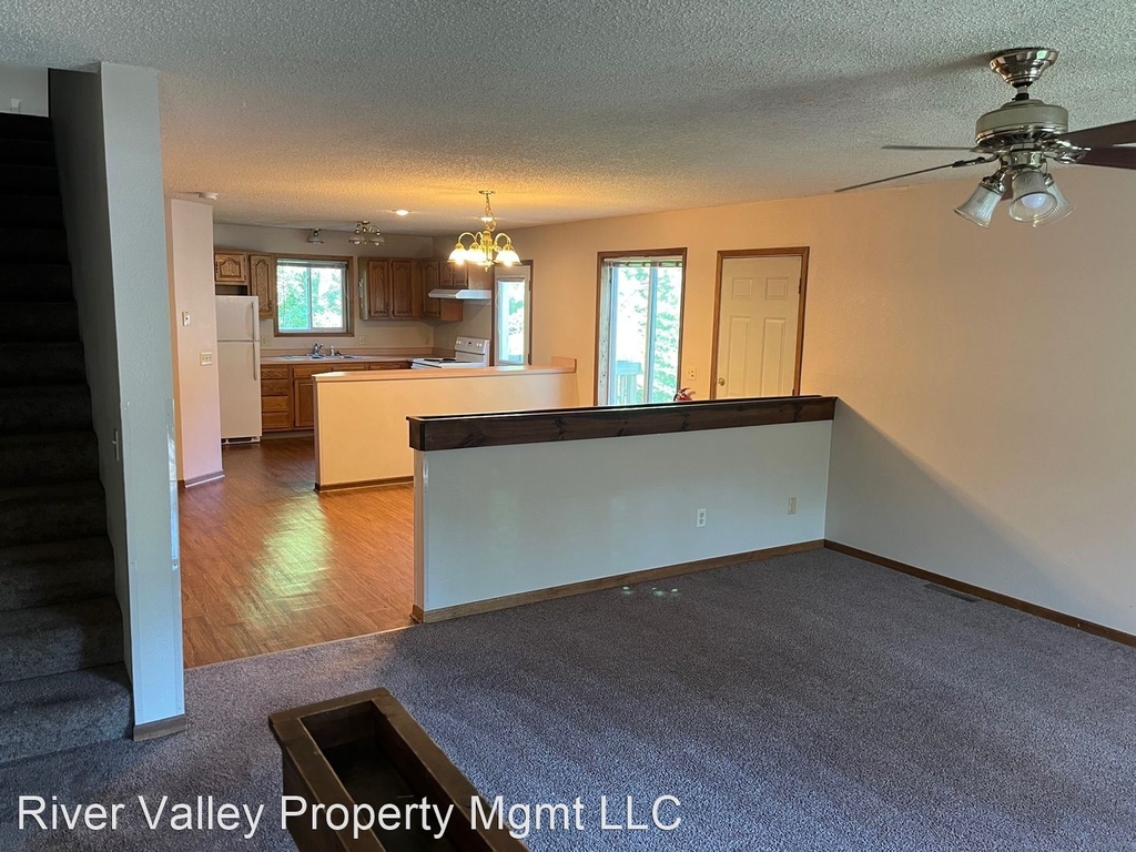 1018 Zephyr Hill Ave - Photo 1