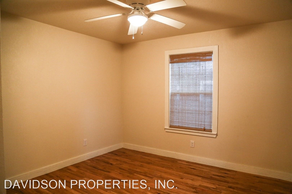 355 Redwood St - Photo 15