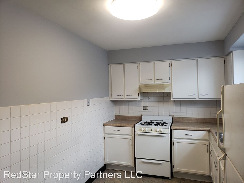 7950 Ogden Avenue - Photo 4