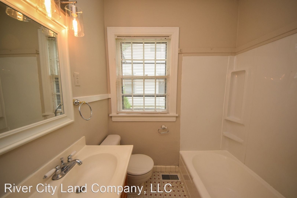 1815 Lyndale Ave - Photo 16