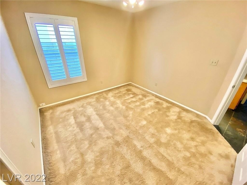 5728 Desert Sky Way - Photo 8