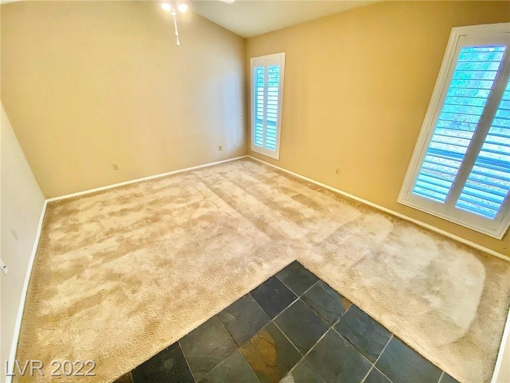 5728 Desert Sky Way - Photo 10