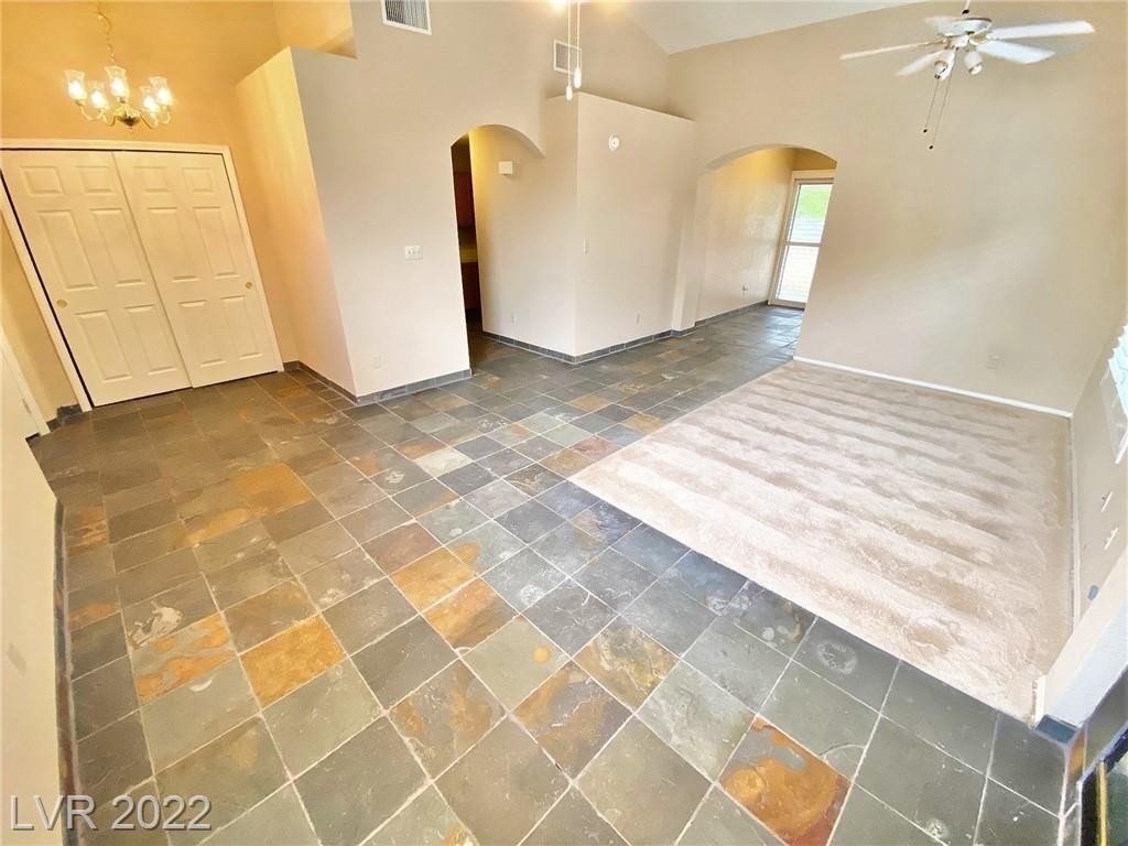 5728 Desert Sky Way - Photo 2