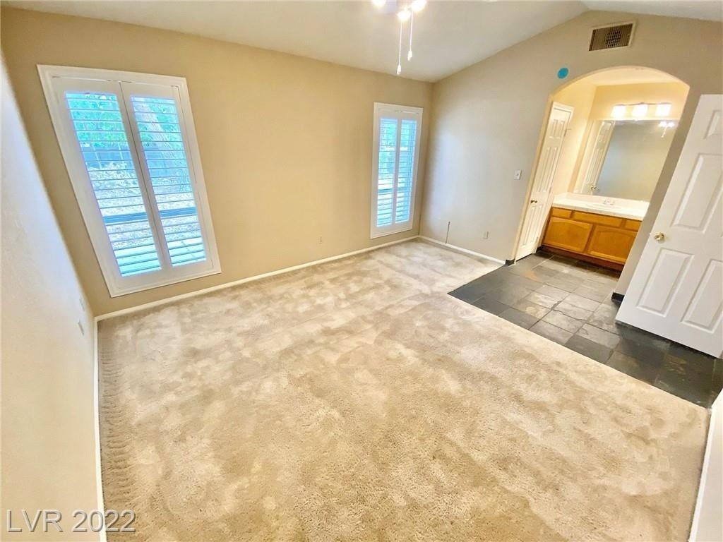 5728 Desert Sky Way - Photo 11