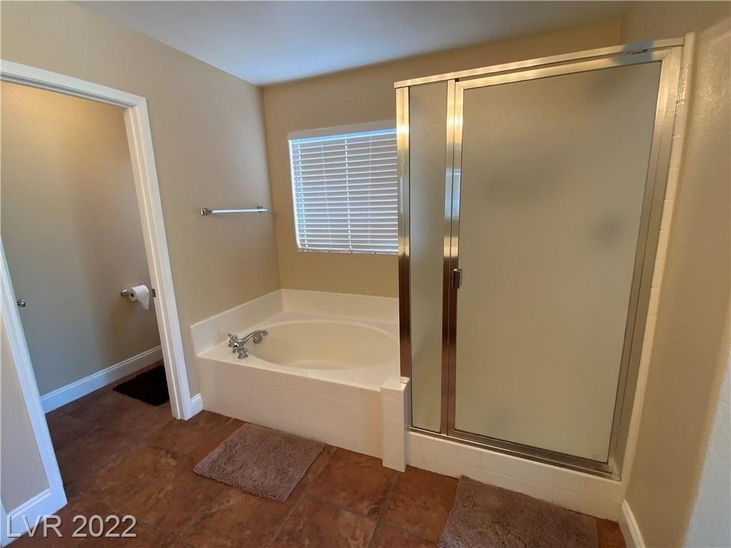 5550 Golden Palms Court - Photo 19