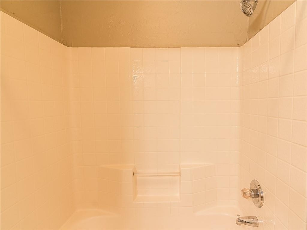 1009 Sw 128th Street - Photo 18