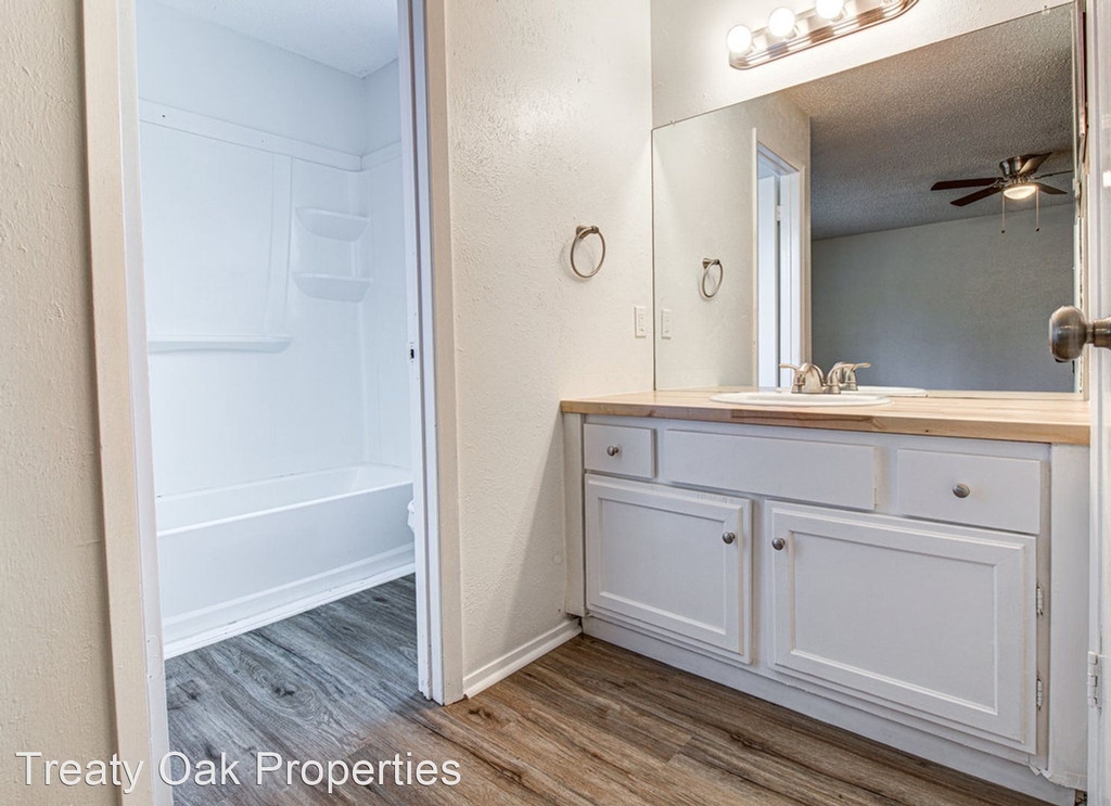 10105 Woodland Village - Photo 15