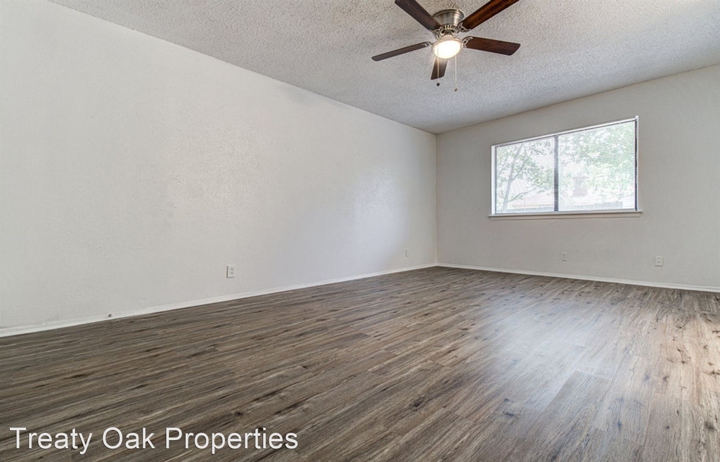 10105 Woodland Village - Photo 13