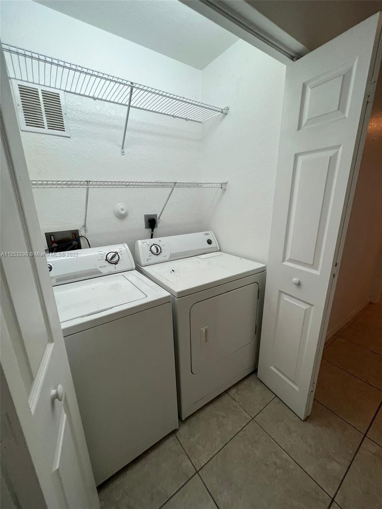 8900 Nw 107 Ct - Photo 8