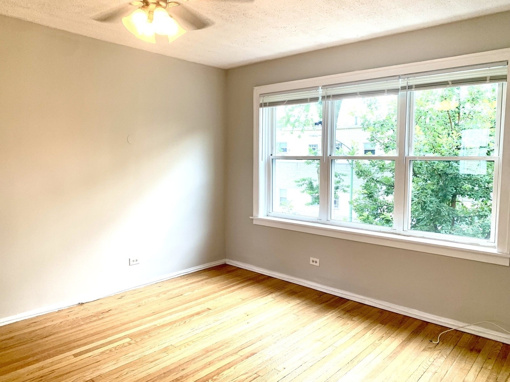 3856 W Diversey Avenue - Photo 5