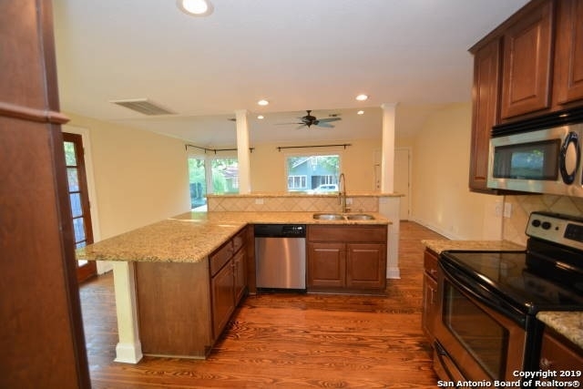 524 Queen Anne Ct - Photo 4