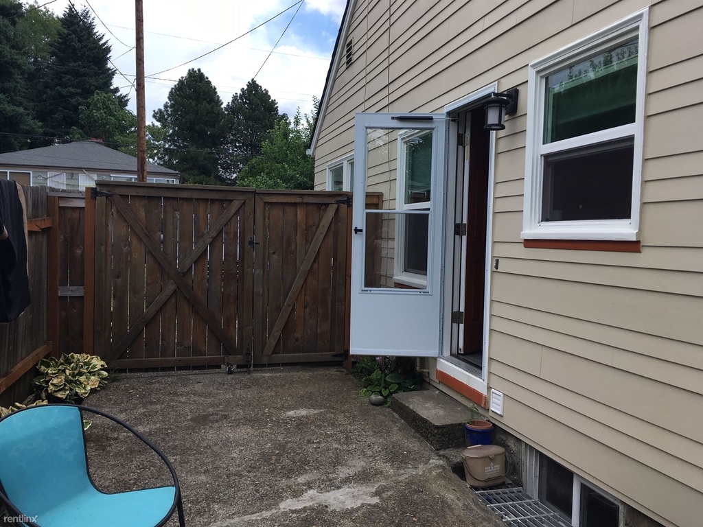 2337 Se 72nd Ave - Photo 13