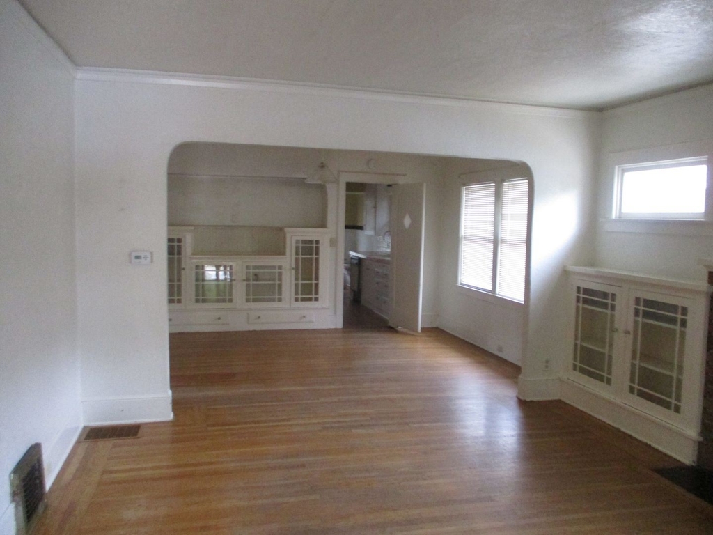 2408 42nd Street - Photo 2