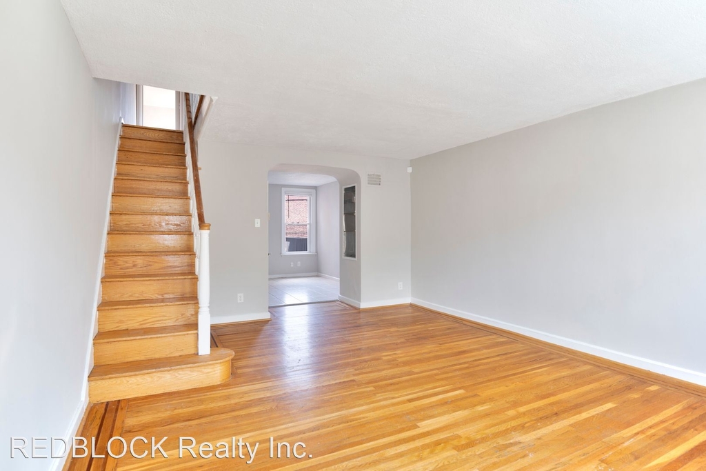 6059 Alma Street - Photo 2