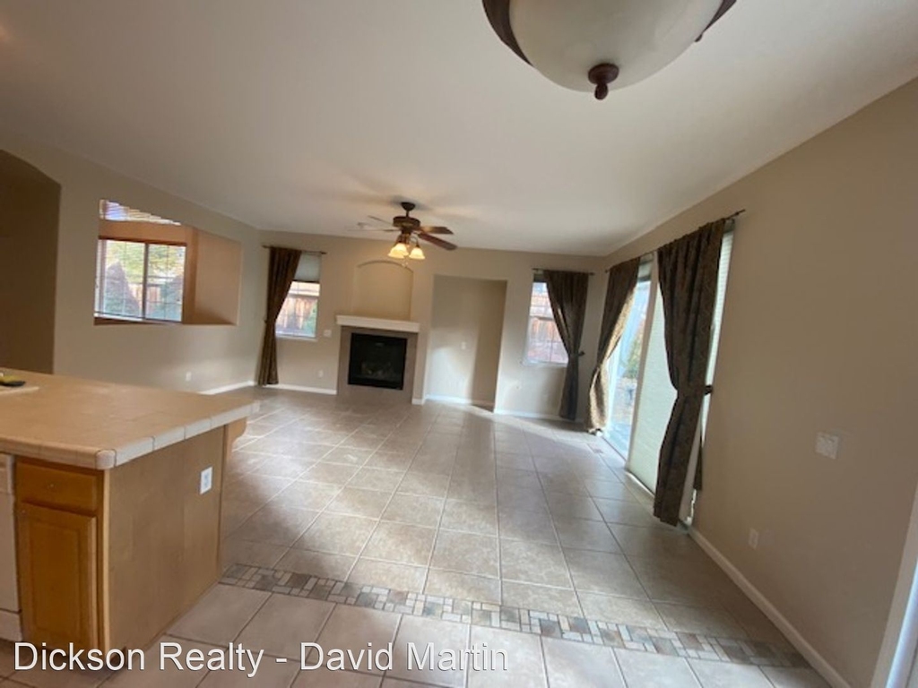 2847 Falcon Ridge Dr - Photo 11