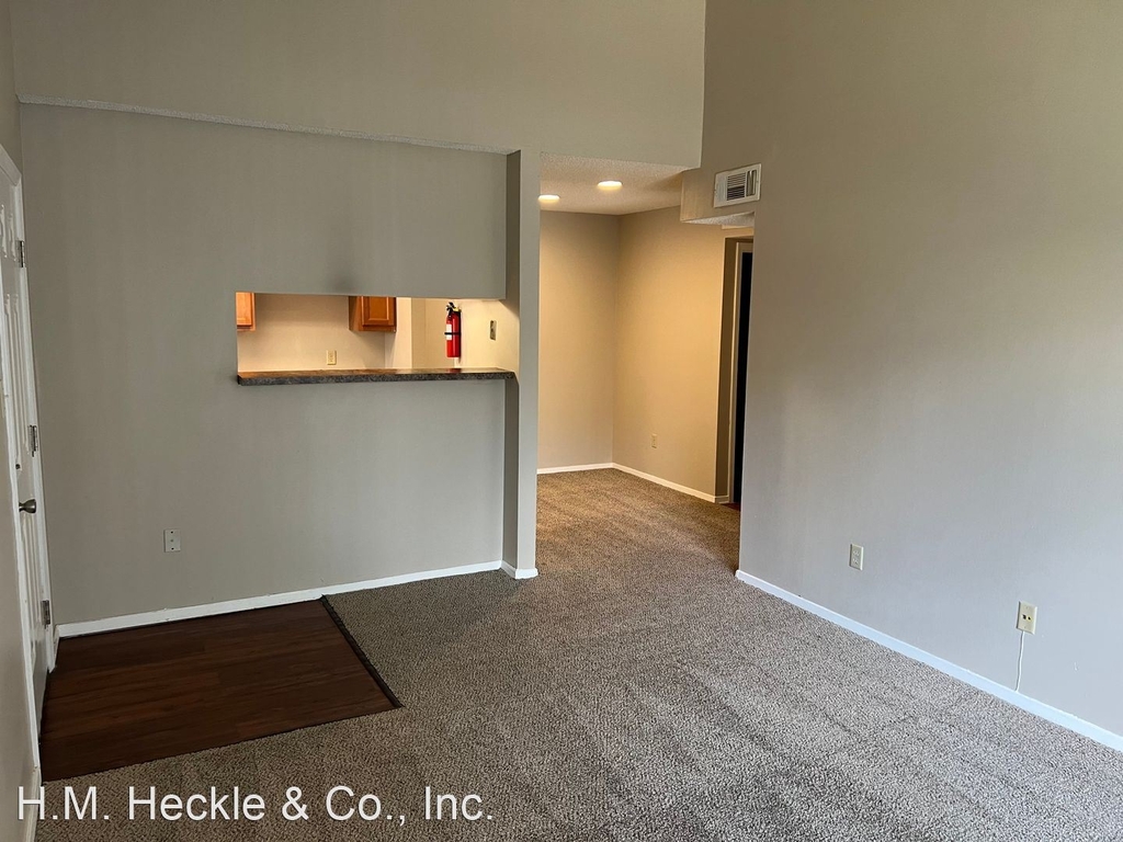 560 South Jefferson Place - Photo 6