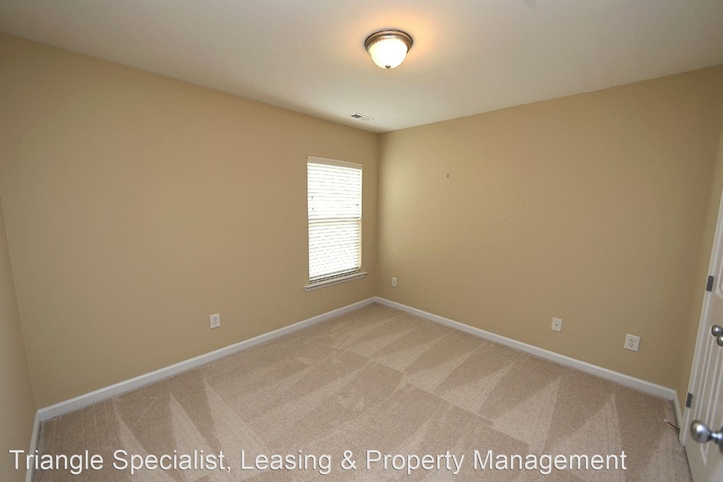 8429 Whisper Ridge Place - Photo 8