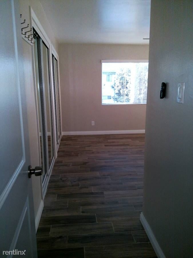 5246 Driftwood St - Photo 9