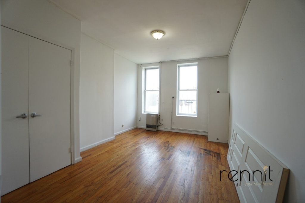 141 Thames Street - Photo 2