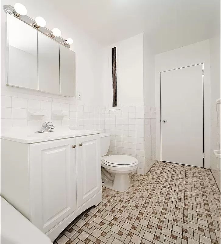 342 East 55th Street - Photo 5