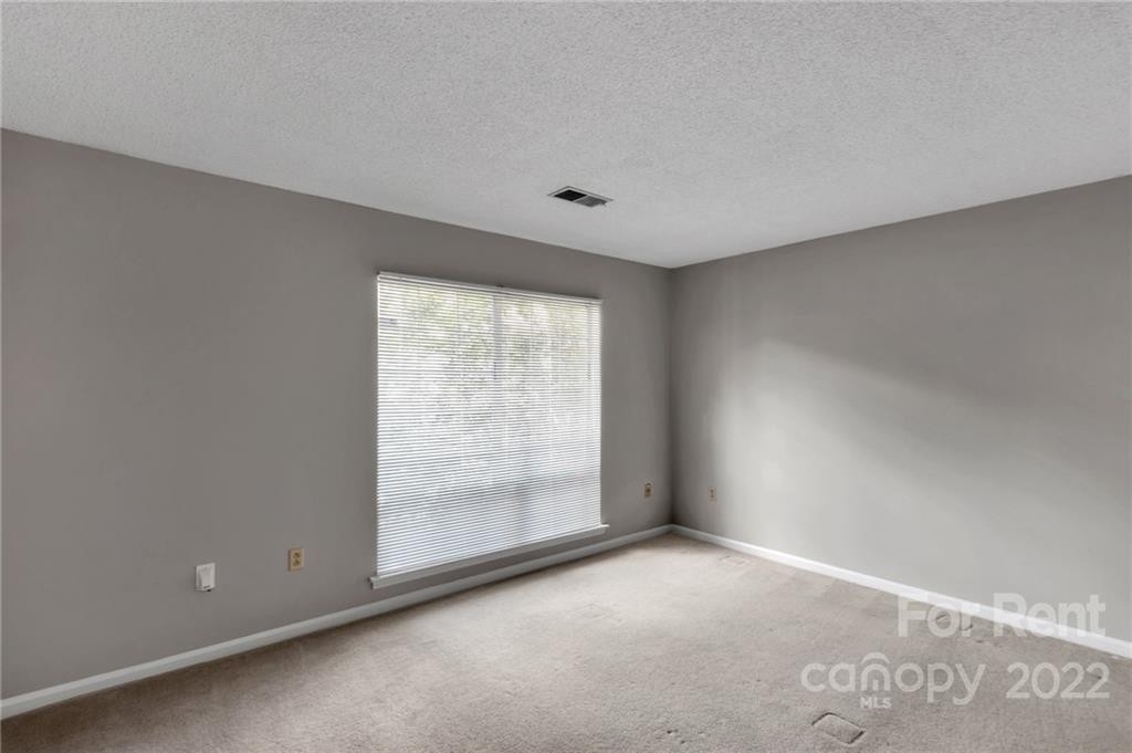 5009 Sharon Road - Photo 8