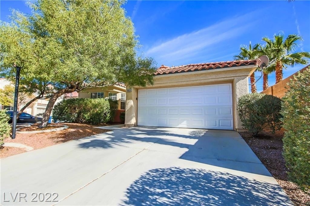 10824 Rosalba Street - Photo 0