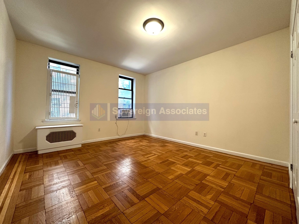 850 West 176th Street - Photo 7