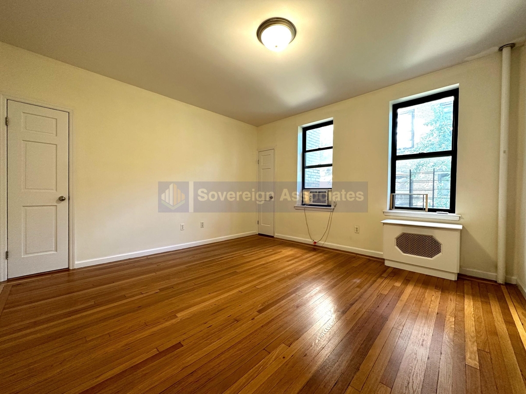 850 West 176th Street - Photo 2